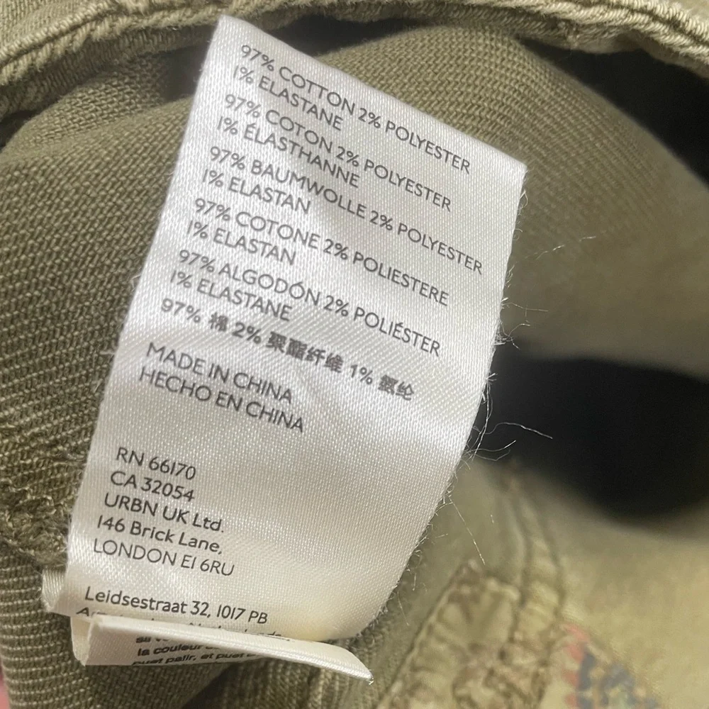 Anthropologie Pilcro Level Utility Pants Safari Green Size 28 cargo Casual. 6 - Picture 7 of 9